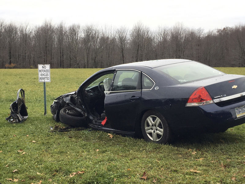 2 injured in Hermitage crash Local News