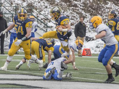 Hounds Beat Chestnut Ridge 40 33 In Piaa 2a Thriller Sports