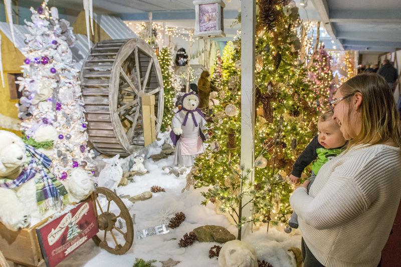 Tis The Season News Sharonherald Com