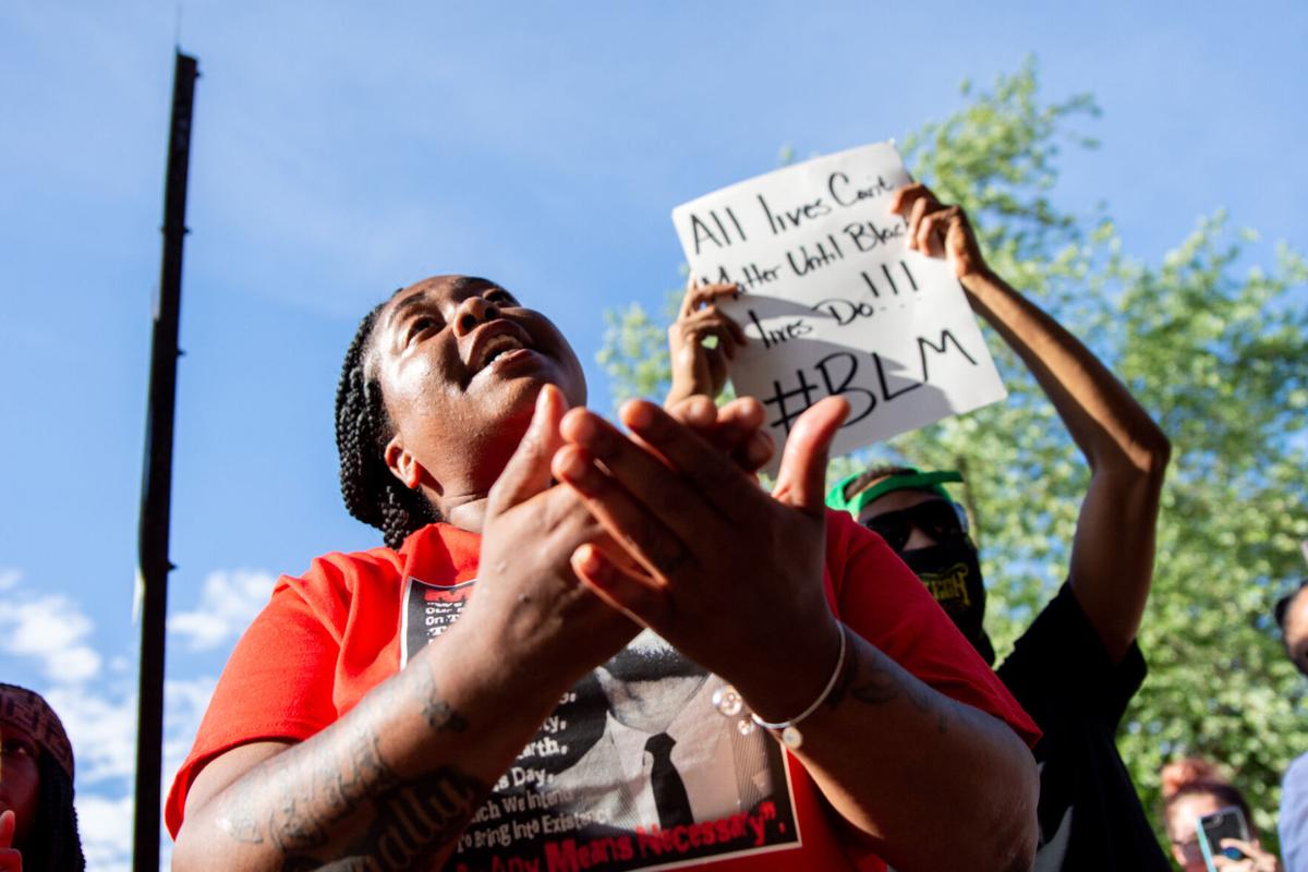 TonysPizzaProtest-TM-20.jpg