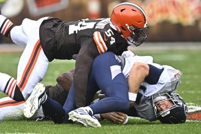 Cleveland's defense steps up, Watson tosses 2 TD passes in Browns