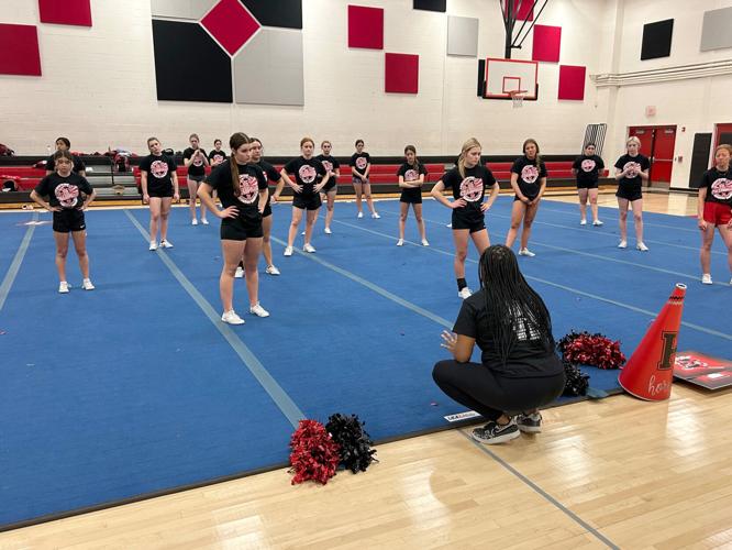 OUTLOOK 2023: It's all about trust: Competitive cheerleading growing, and  Hickory among region's elite, News