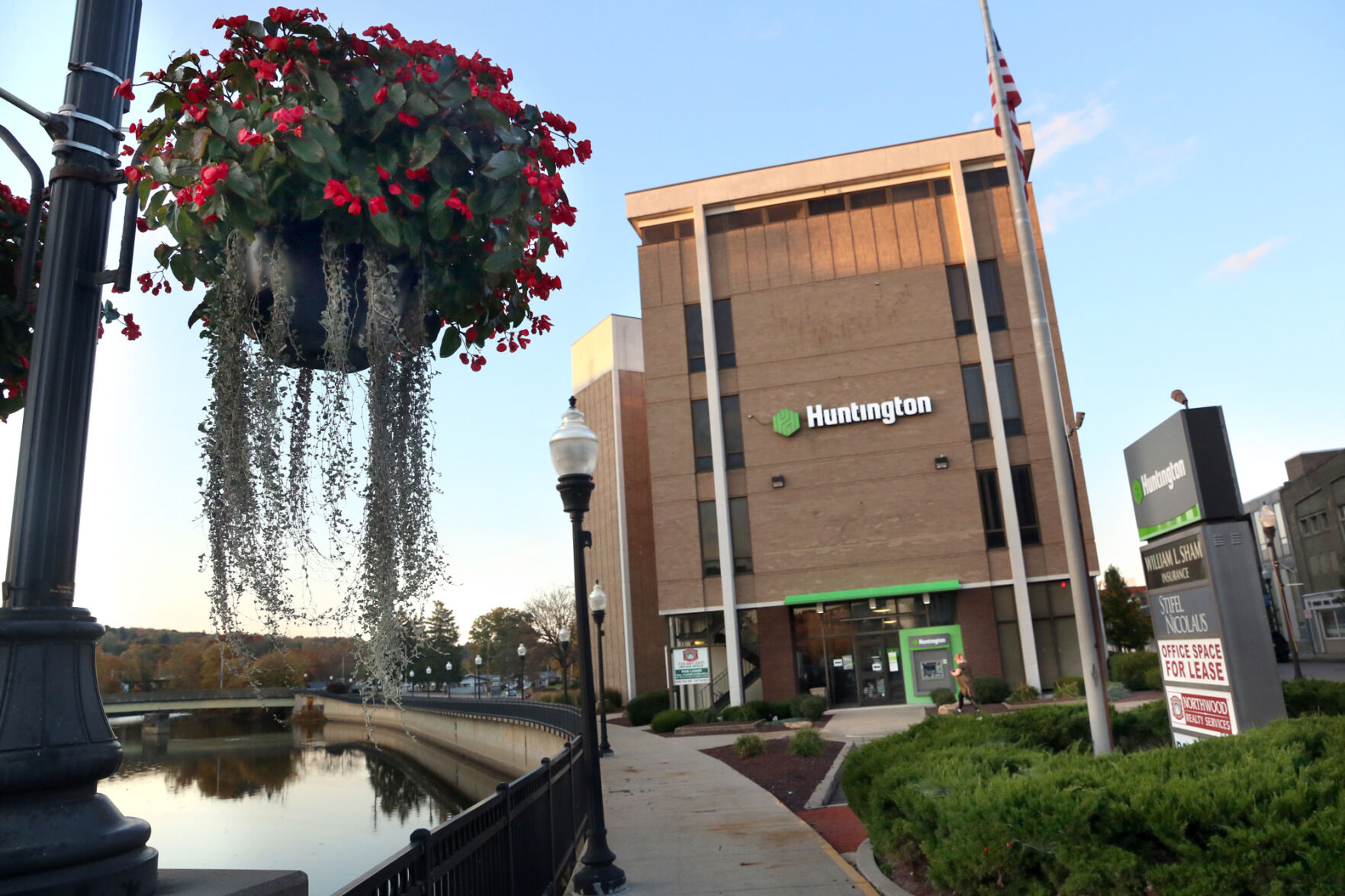 Huntington Bank Closing Downtown Sharon Office | News | Sharonherald.com