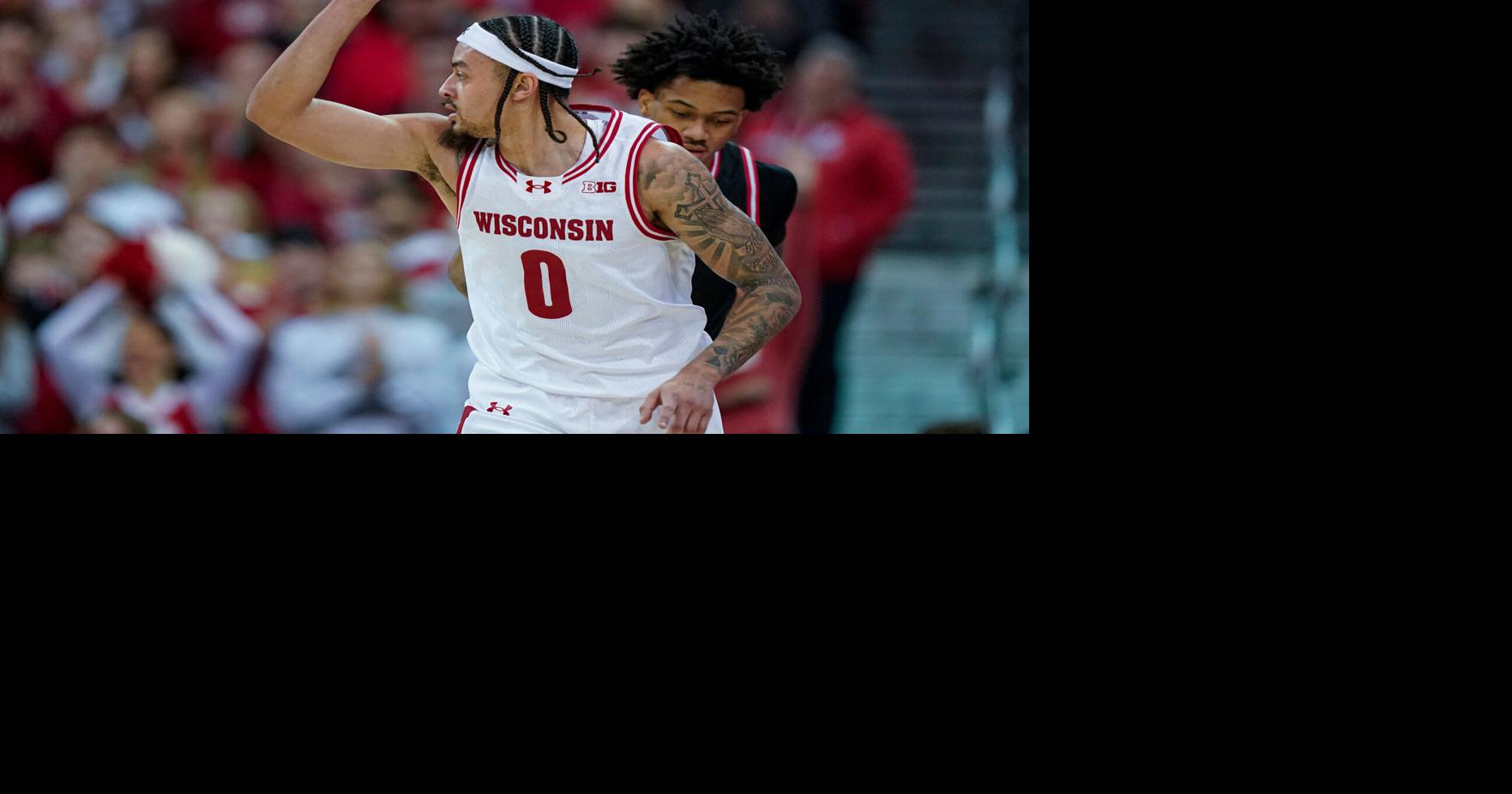 Carrington, Blackwell each score 17 points, Wisconsin beats Penn State, 98-71, for 5th straight win