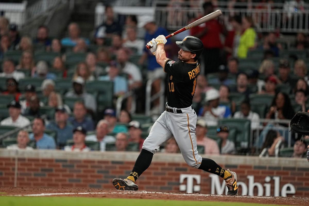 Reynolds hits 2-run homer as Pirates' win delays Braves clinching