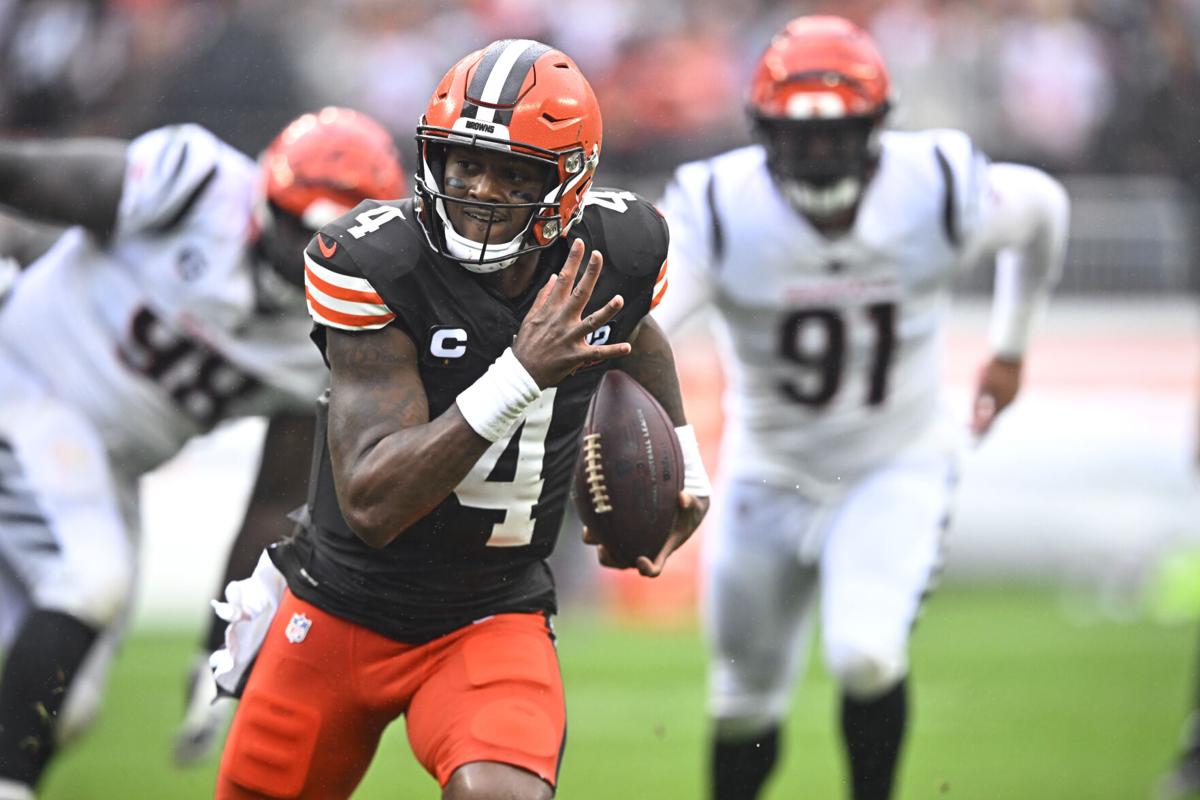 Watson runs for TD, Browns bottle up Burrow in 24-3 win over