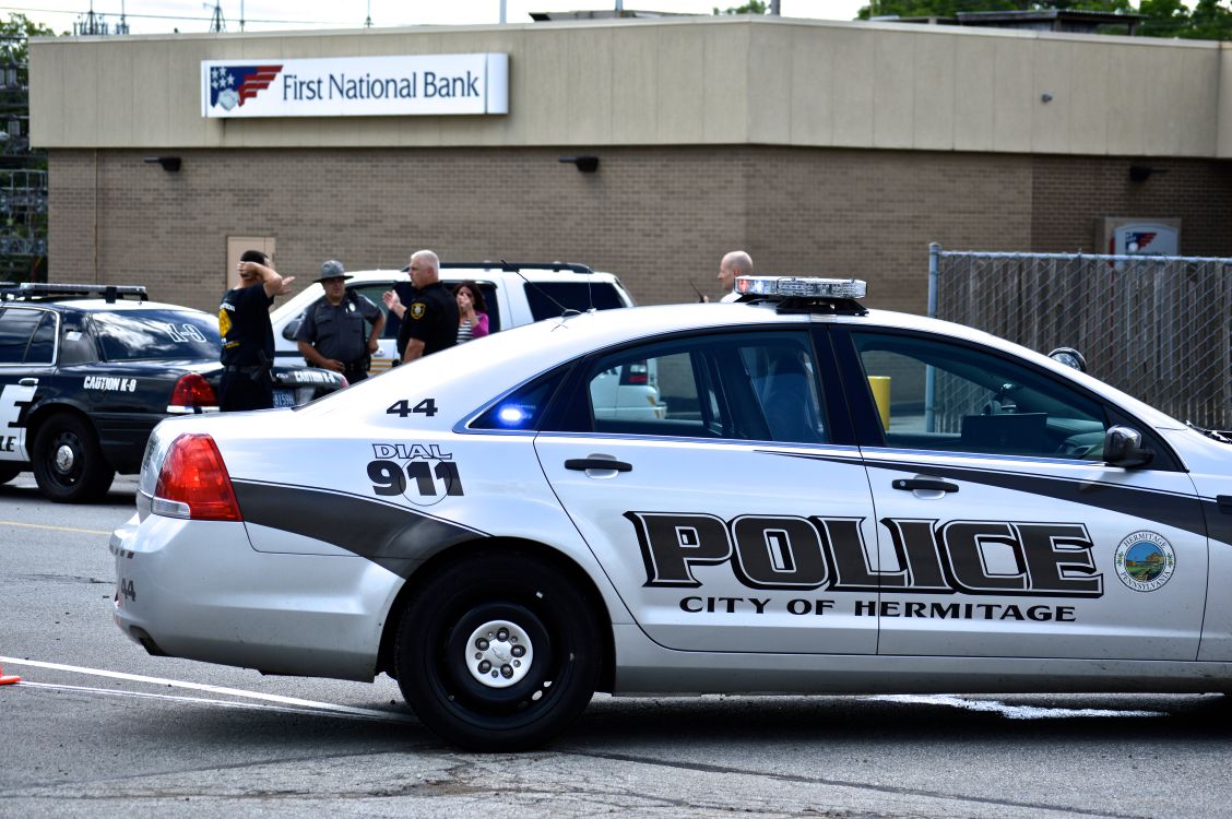 Police evacuate, search all Hermitage FNB locations after bomb threat