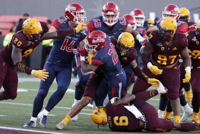 Bowl Game Capsules No 10 Fresno State Wins Las Vegas Bowl