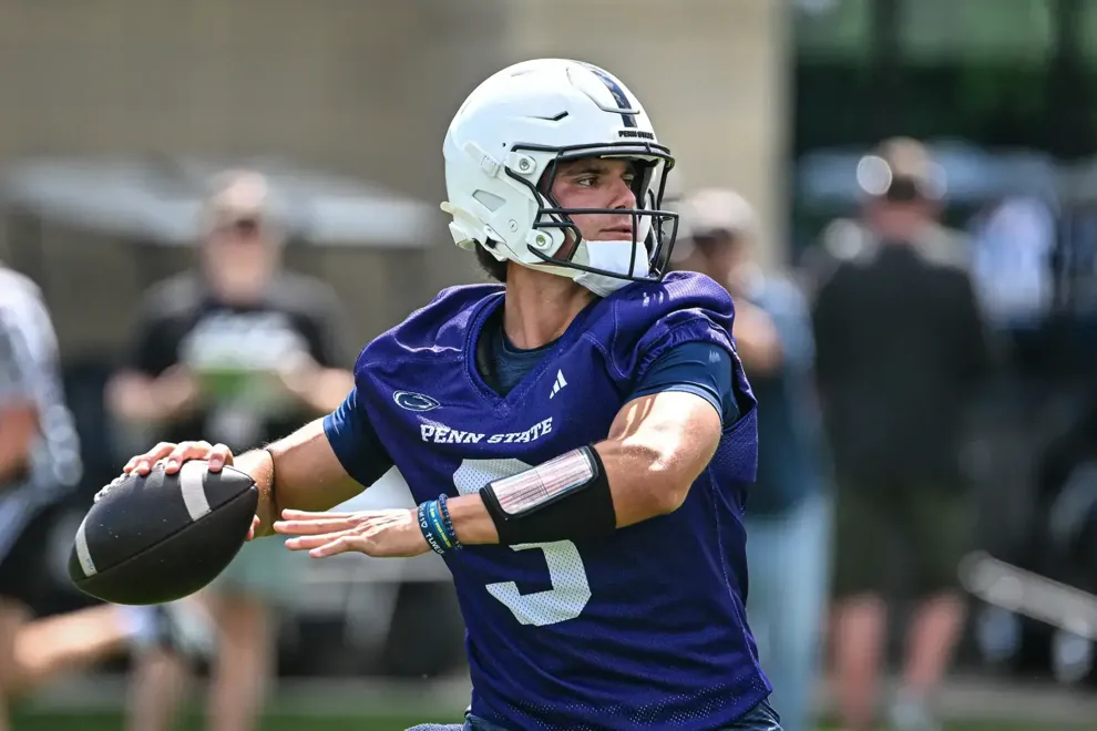 Veteran Becht has 'full control'of Penn State offense
