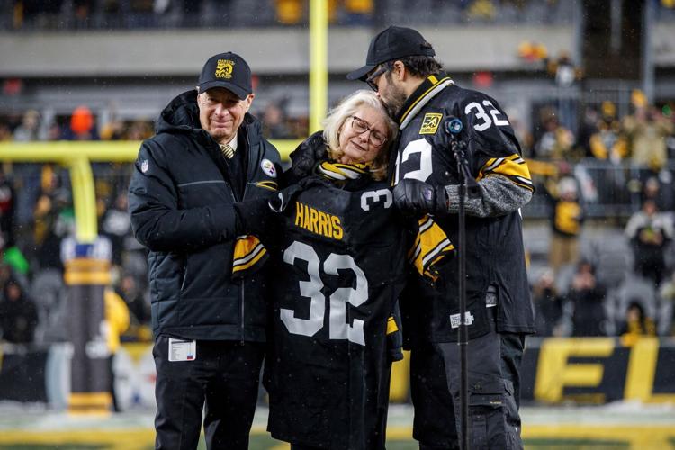 Steelers retire Harris' jersey, rally to beat Raiders, 13-10, Sports