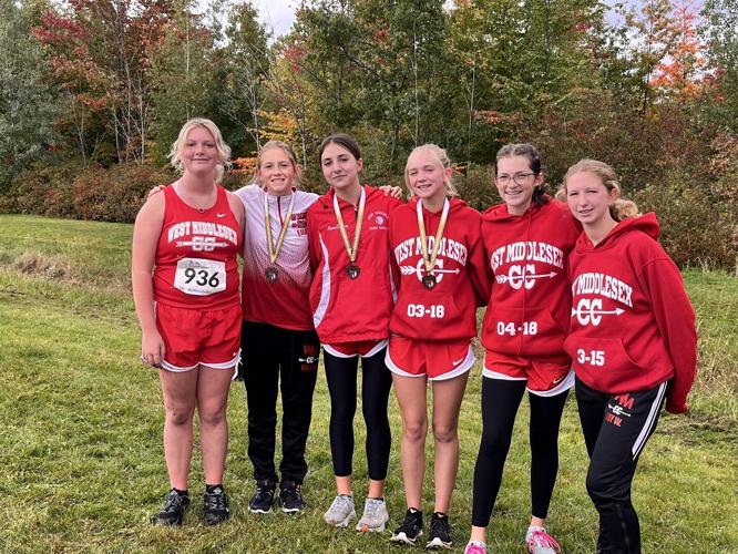 Viccari grabs title at "Dirty Dawg" Invitational, Reds 2nd; WM boys