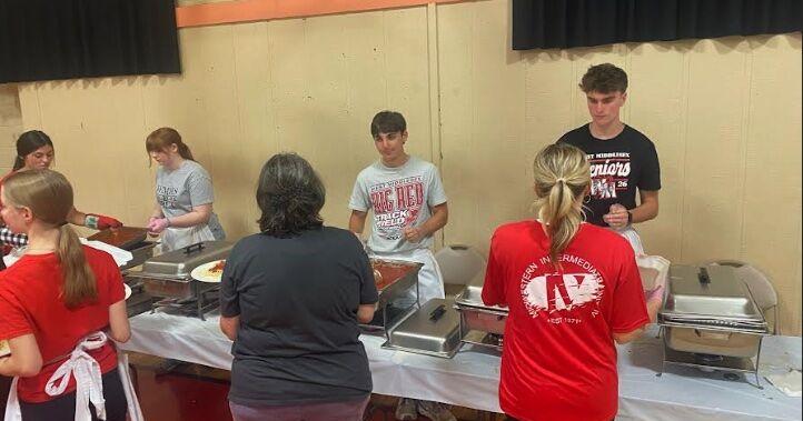 West Middlesex students organize fundraiser for local family