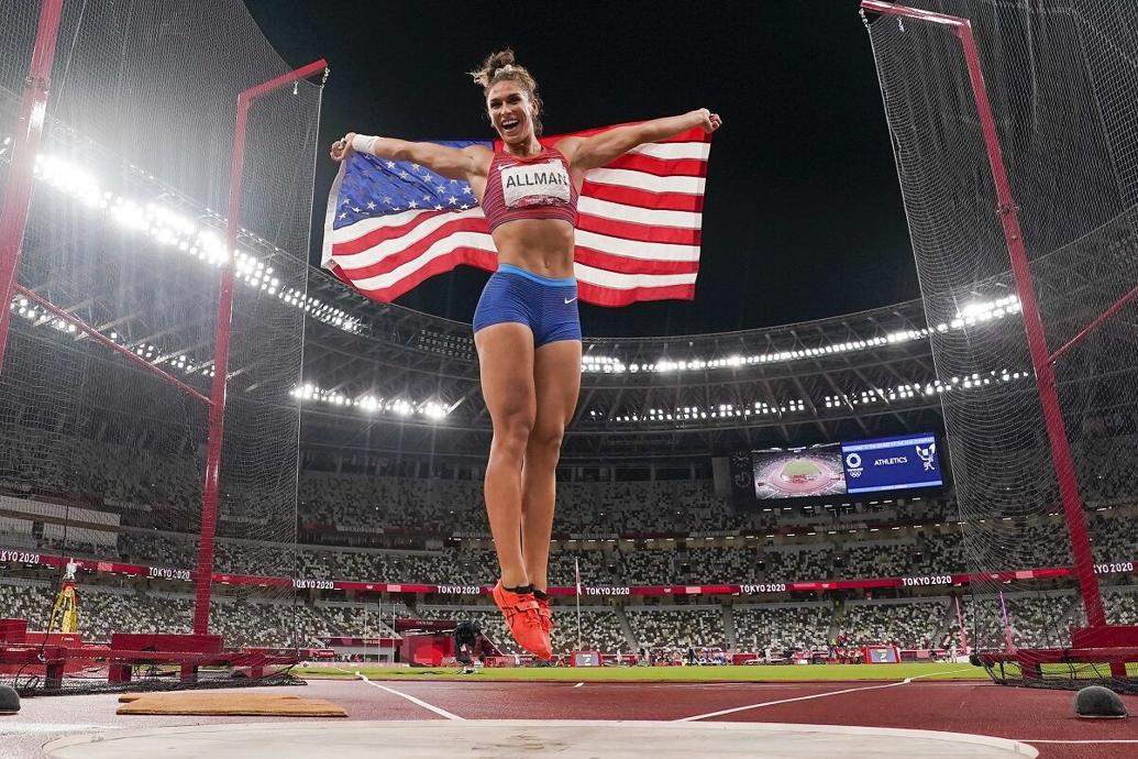 Allman's Joy: Discus thrower waits out rain for gold medal ...