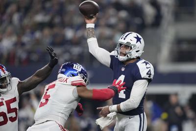 Lamb sets table on Thanksgiving as Cowboys beat Giants 28-20