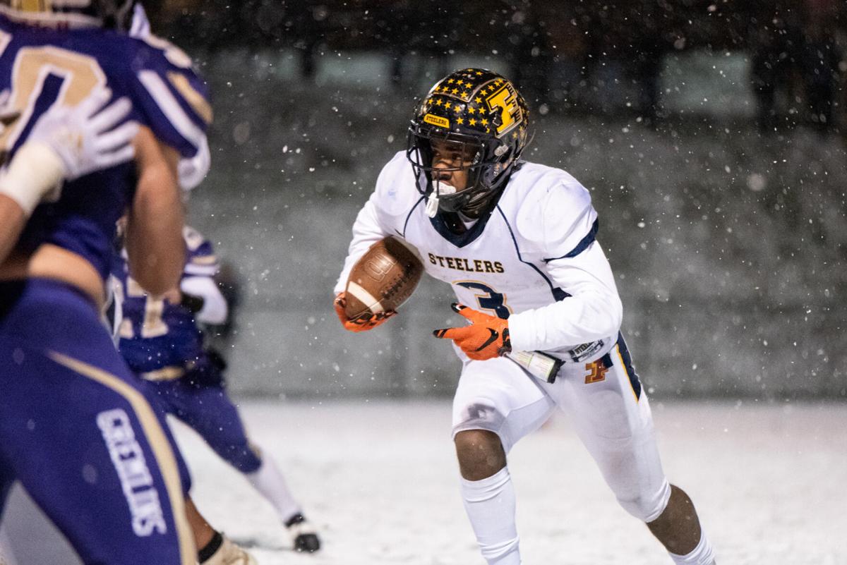 Stallworth-FarrellVsKarnsCity-TM-6.jpg