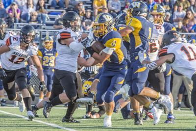 Wilmington Opens Season With 26 14 Win Over Sharon Sports