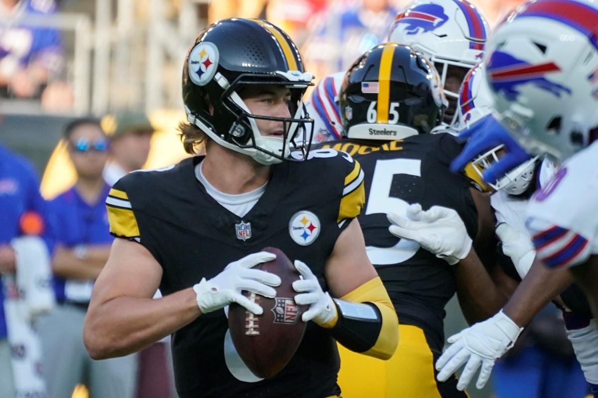 Steelers football, Team unveils Harris' retired No. 32 jersey inside  Acrisure Stadium, Pennsylvania