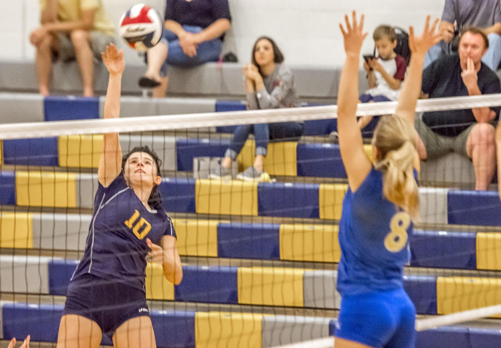 Roundup Greenville, WM, Hickory volleyball teams win Sports