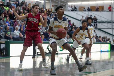 Farrell Beats Serra 70 64 To Advance To Elite 8 Sports