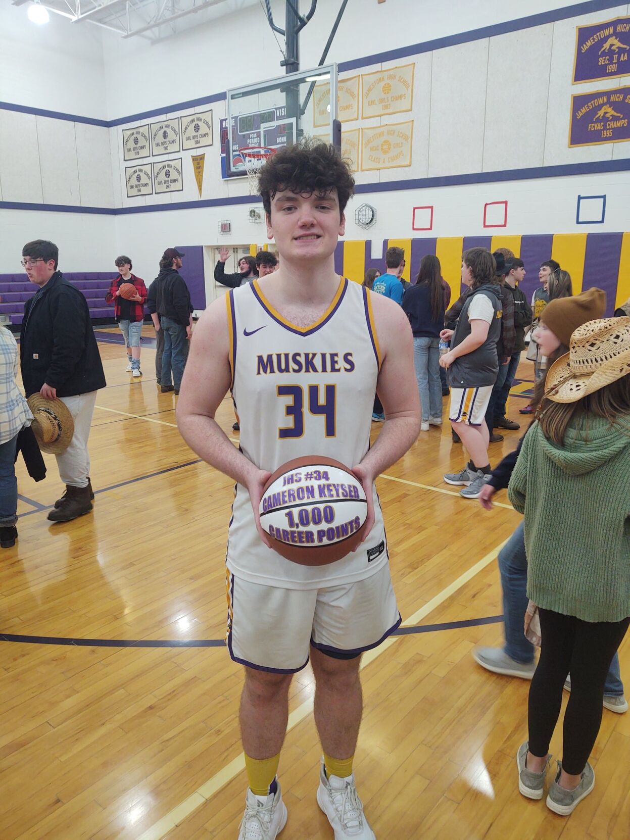 Roundup Farrell s Brodie Jamestown s Keyser join 1 000 point