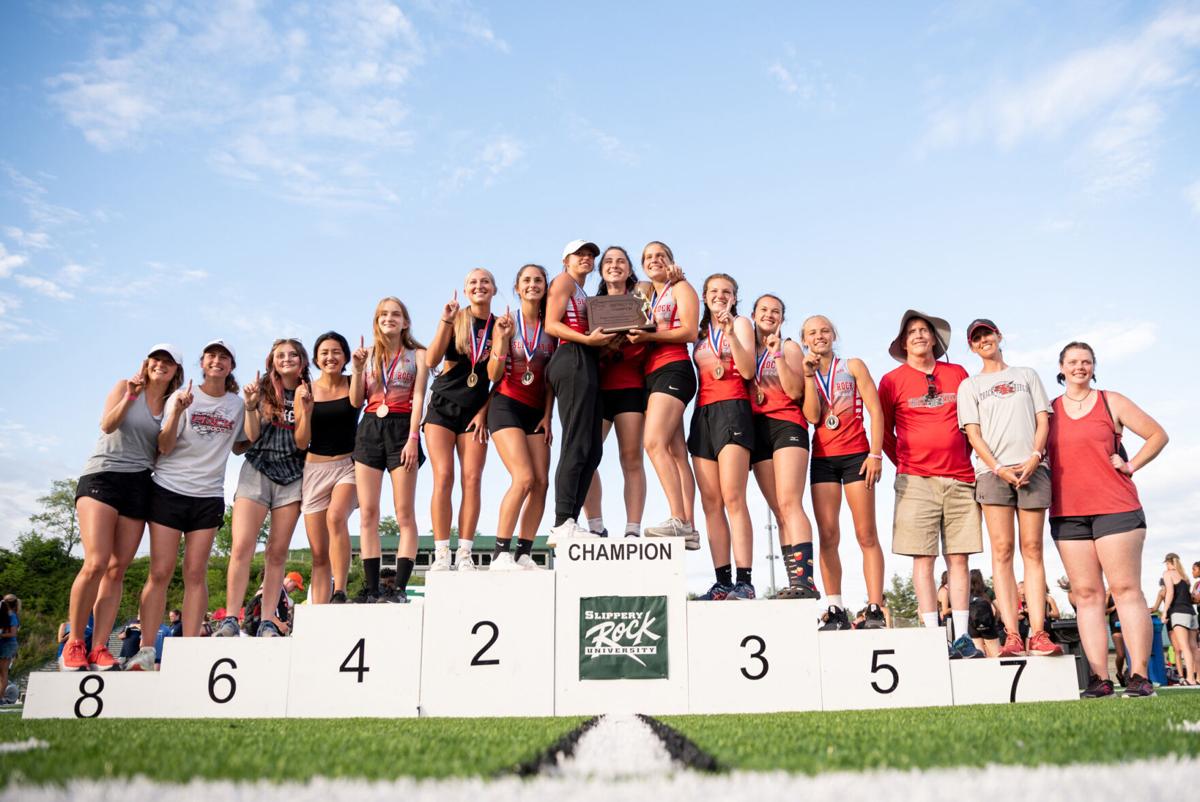 D10champions-TM-2.jpg