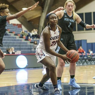 Su Women S Basketball Uses Balanced Scoring To Defeat Holy Family
