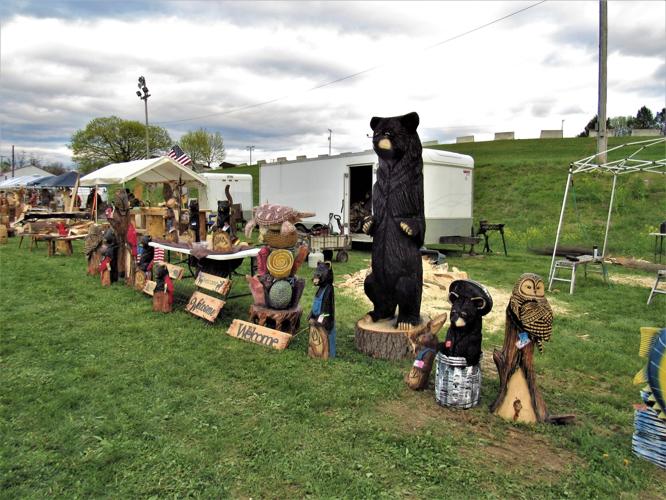Intricate carvings, talented artists are focus of Chainsaw Carvers