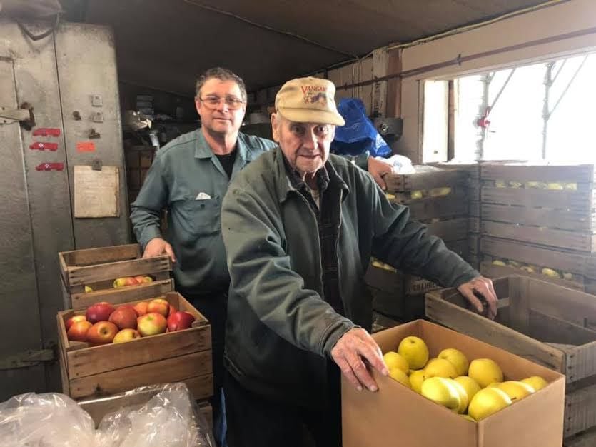 Champion growers Shatzer Fruit Market earns numerous ribbons at Farm
