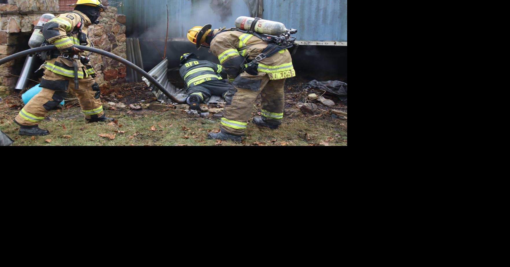 Mobile Home destroyed by Fire in Newburg; resident & dog escape safely | Valley Times Star