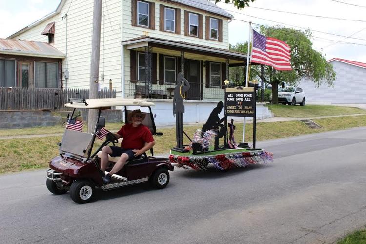 Newburg area residents honor the fallen during Memorial Day service, parade Community News