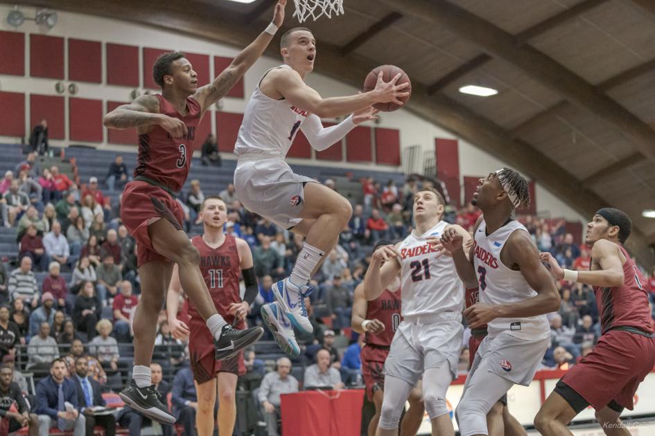 Ship U Men S Basketball Falls In Psac Championship To No 7 Iup