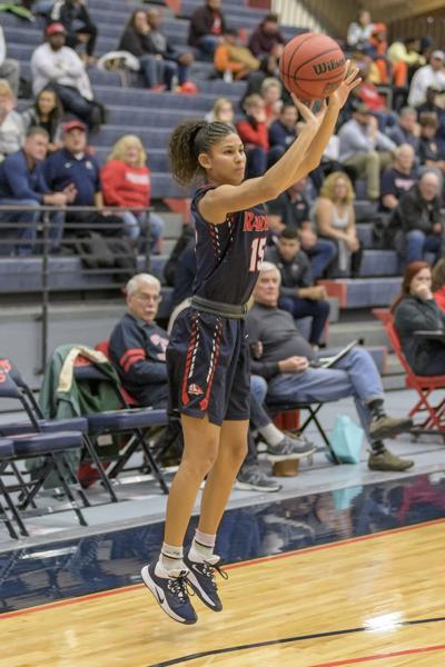 Bolstered Backcourt Raises Expectations For Su Women S Basketball