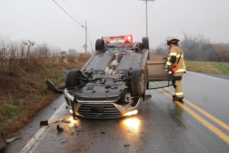 Driver injured in Hopewell Twp. rollover crash Police