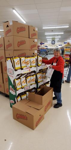 Local shoppers get first taste of Weis Markets