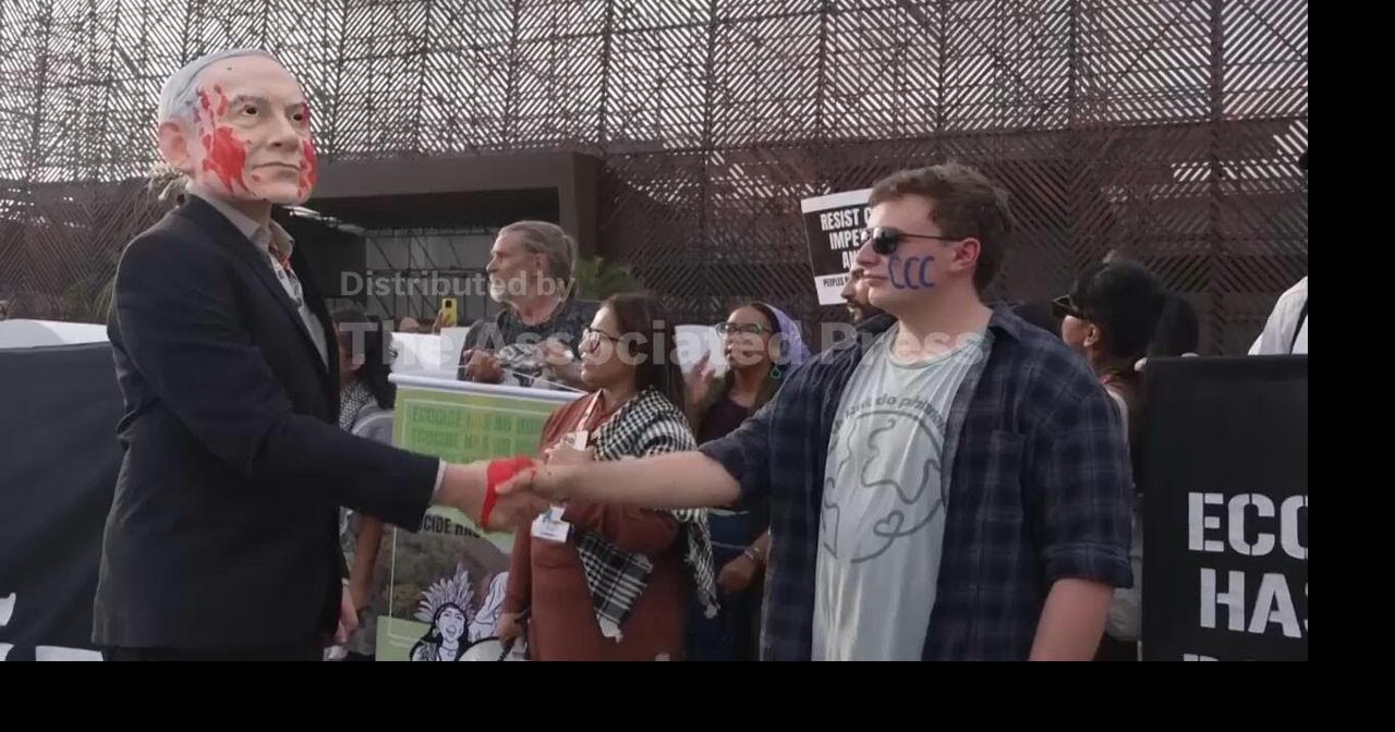 Activists protest Israeli delegation participating at UN climate talks in Brazil