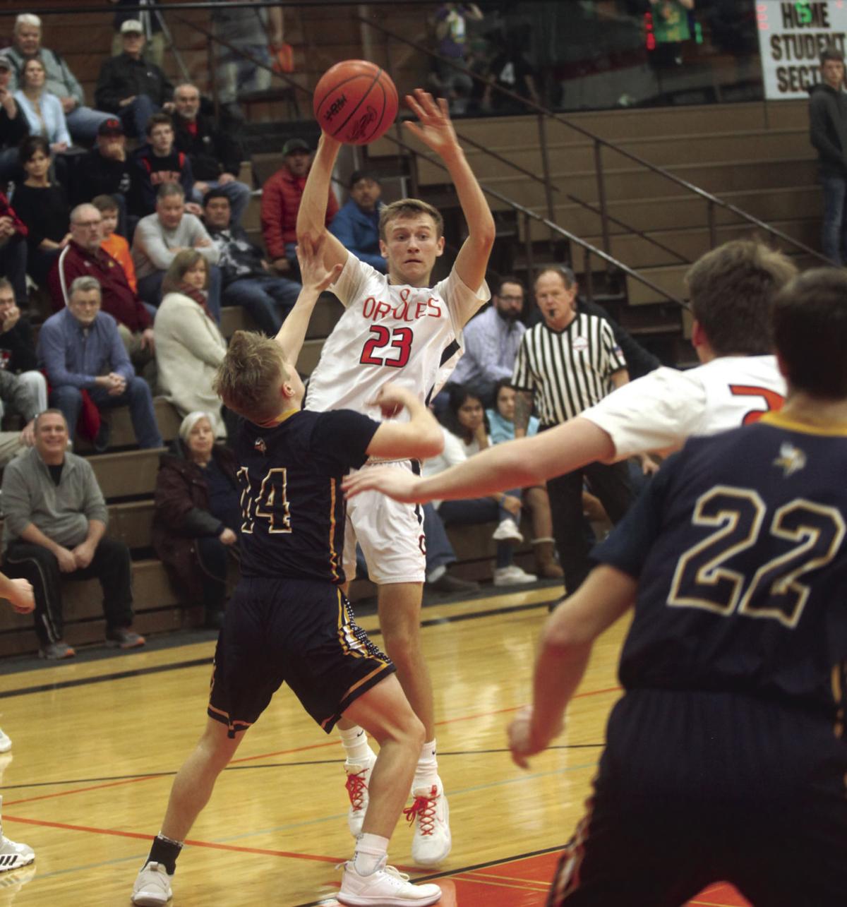 Ludington Boys Fall To Cadillac Basketball Shorelinemedia Net