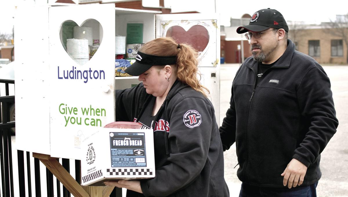 Jimmy John's employees rally to feed community Coronavirus