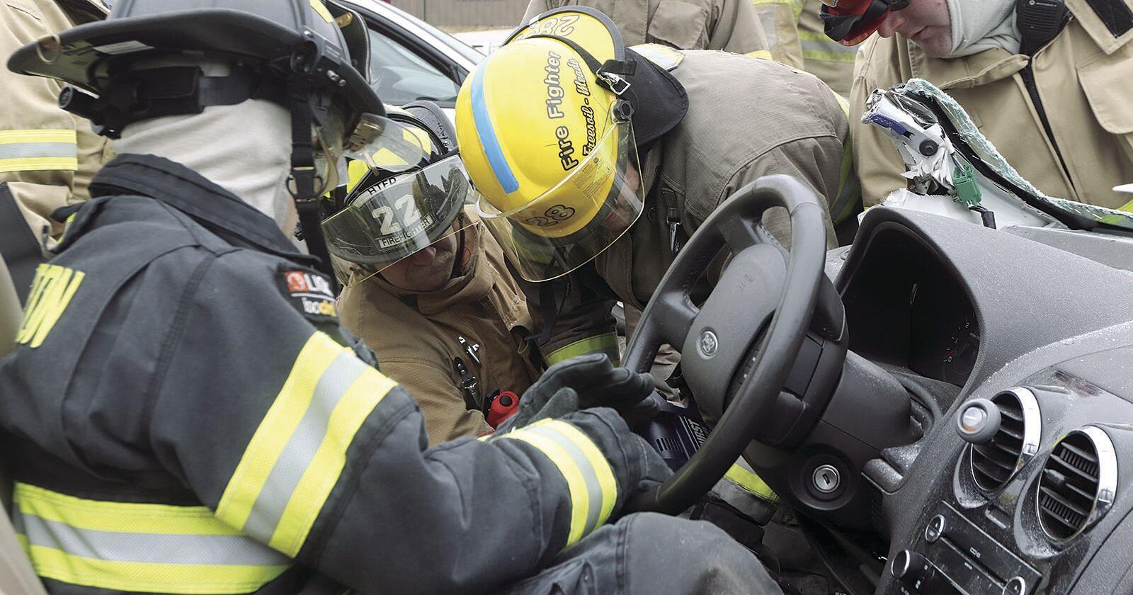 Mason County Fire Academy holds vehicle extrication training - Vimarsana News
