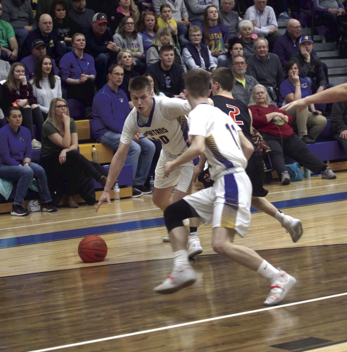 Mason County Central Overtakes Ludington Boys In Ot Basketball