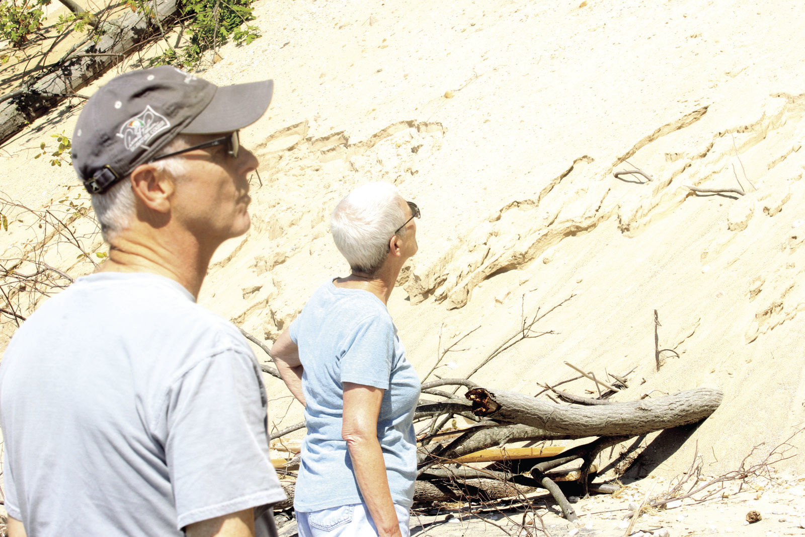 Human Remains Found On Lake Michigan Bluff | News | Shorelinemedia.net