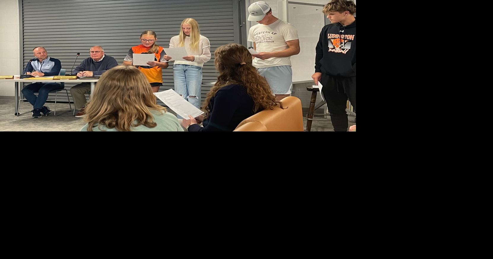 Students appreciate principals, coaches and custodial staff