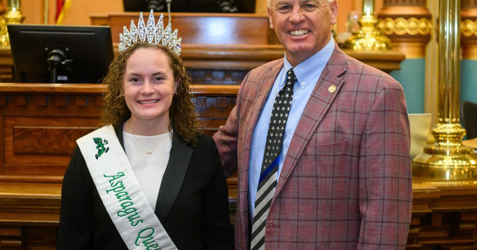 Sen. Bumstead welcomes asparagus queen to Capitol - Vimarsana News