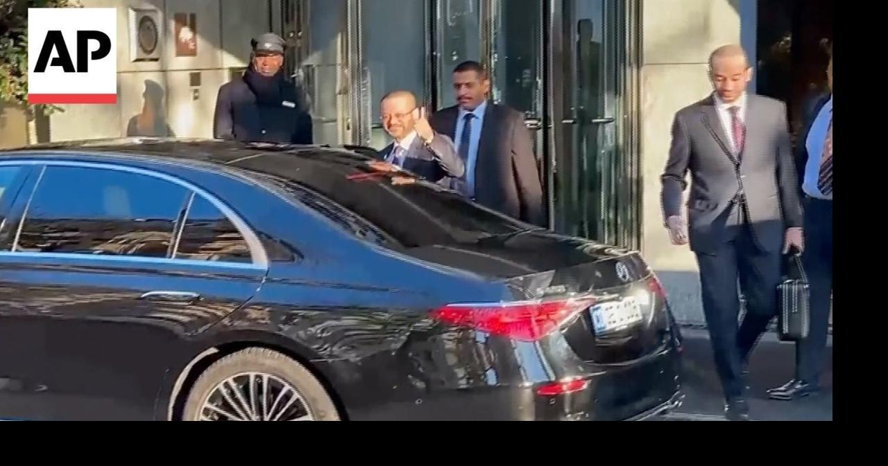 Oman's foreign minister leaves hotel to attend US-Iran nuclear talks