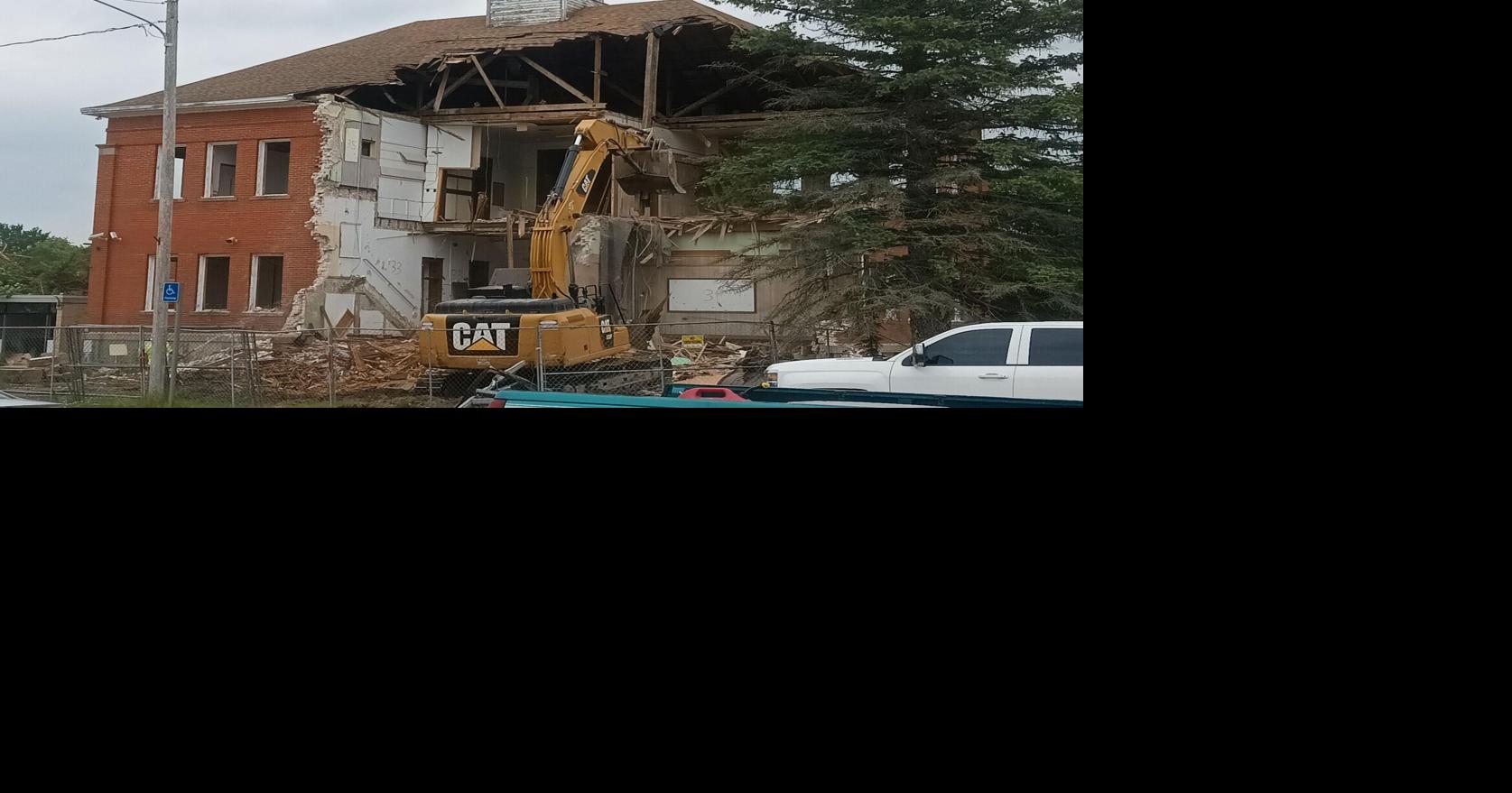 Old Free Soil Schoolhouse comes down
