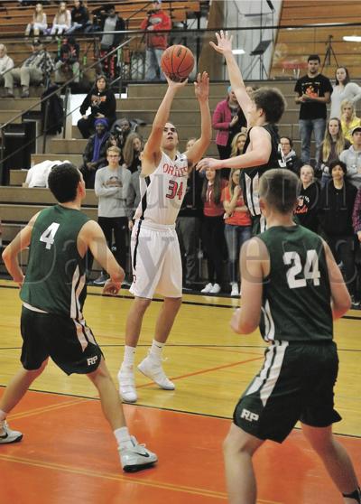 Reeths Puffer Boys Hold Off Ludington Sports Shorelinemedia Net