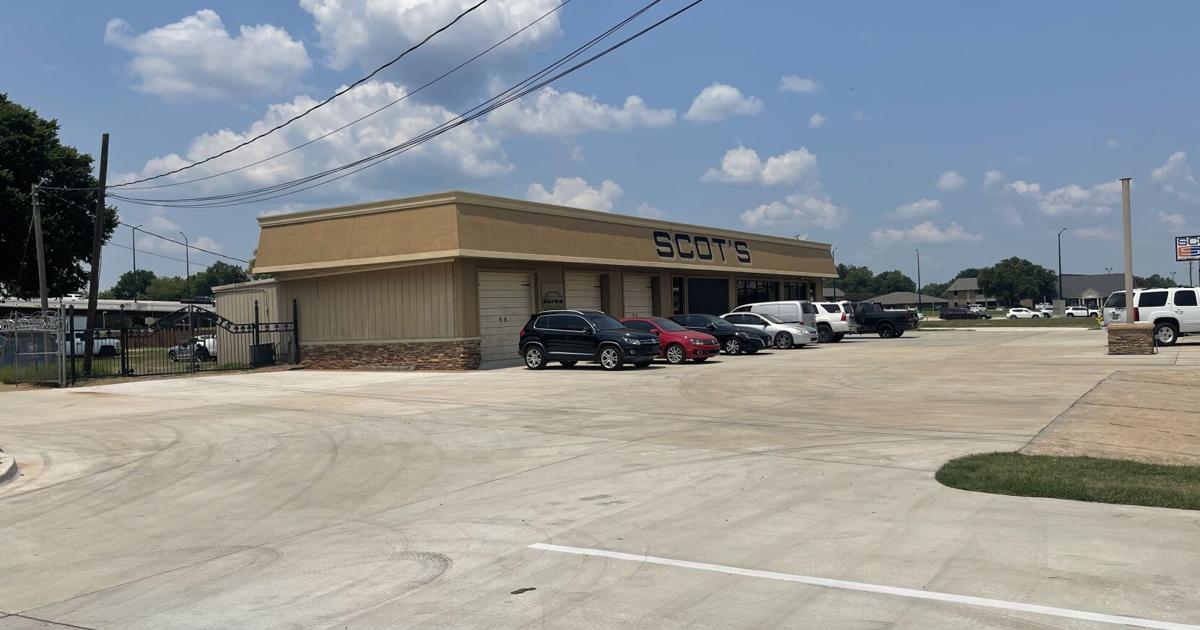Did Bossier City parking lot quotes totaling $280K violate Louisiana's public bid law?
