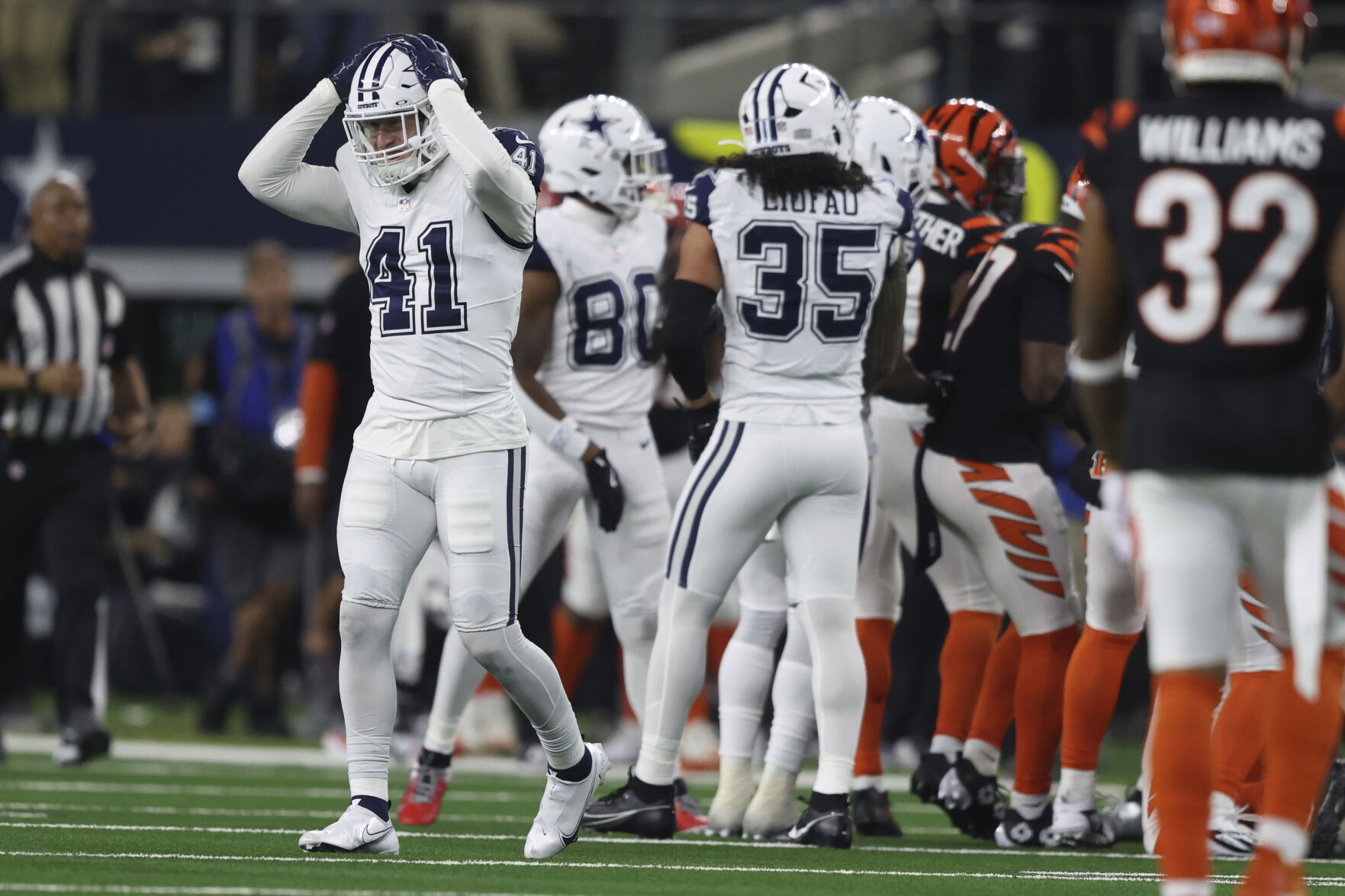 Micah Parsons Aches After Cowboys Botched Blocked Punt | Dallas Cowboys ...