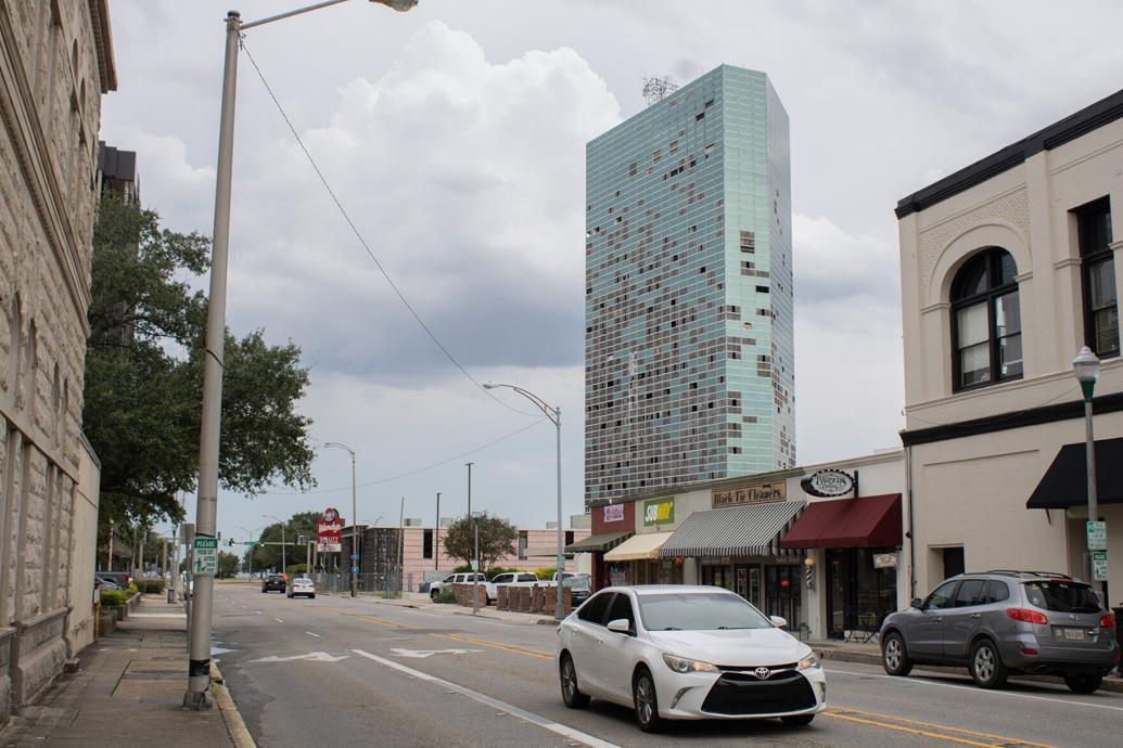 Tower damaged by Hurricane Laura to be demolished in LA News