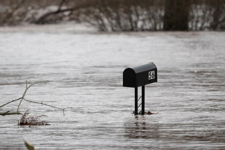 Storm bringing floods and wind batters Northeastern US | News ...