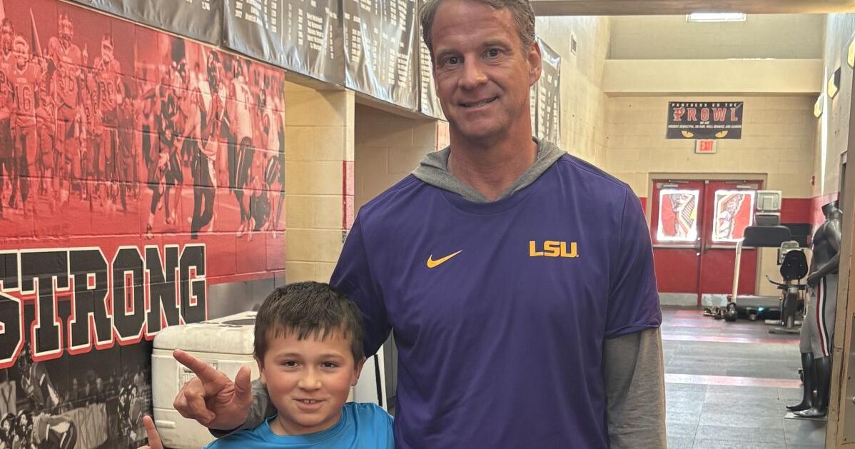 LSU head coach Lane Kiffin visits Shreveportarea schools High
